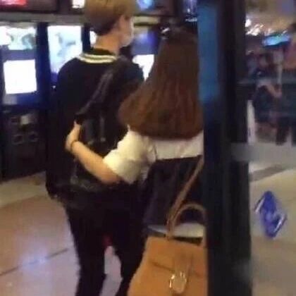 朱正廷粉丝爆料Justin黄明昊恋情?