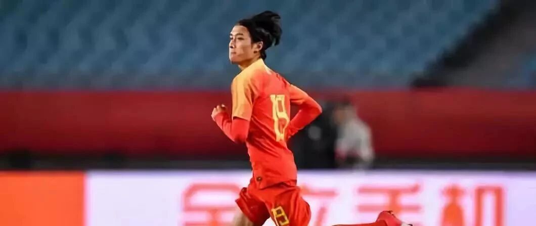 国足亚洲杯名单缩减至25人 权健小将等三人落选