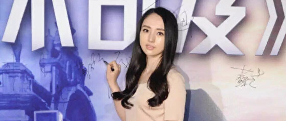 高云翔财产被冻结,传董璇出售奢侈品补家用